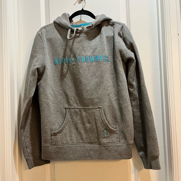 Aspen Snowmass Embroidered Gray Hoodie XL Front Pockets Armpit To armpit 22” - Picture 1 of 7